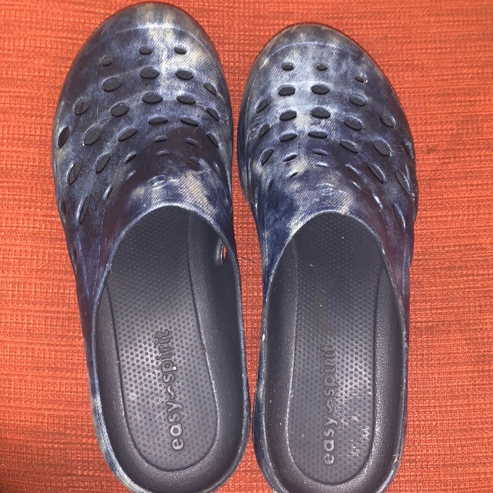 Clogs Easy spirit size 10 ladies